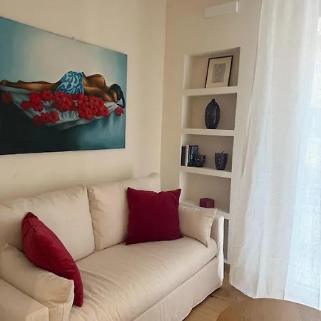 Elegant In The Heart Of Apartament